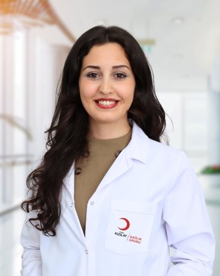 طبيب أسنان Buse Gültekin